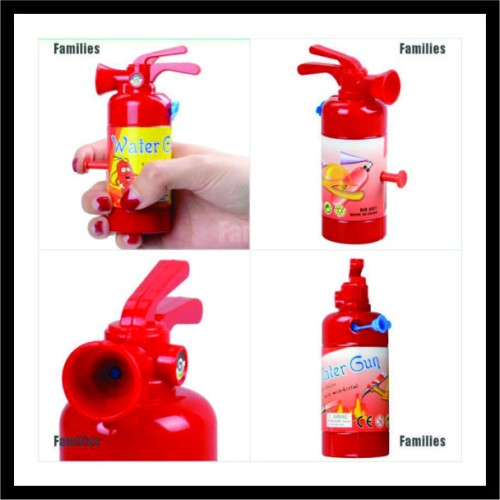 Πυροσβεστήρας εκτοξεύει νερό image